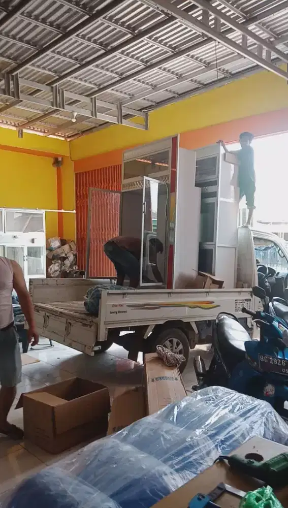 Usaha isiulang galon