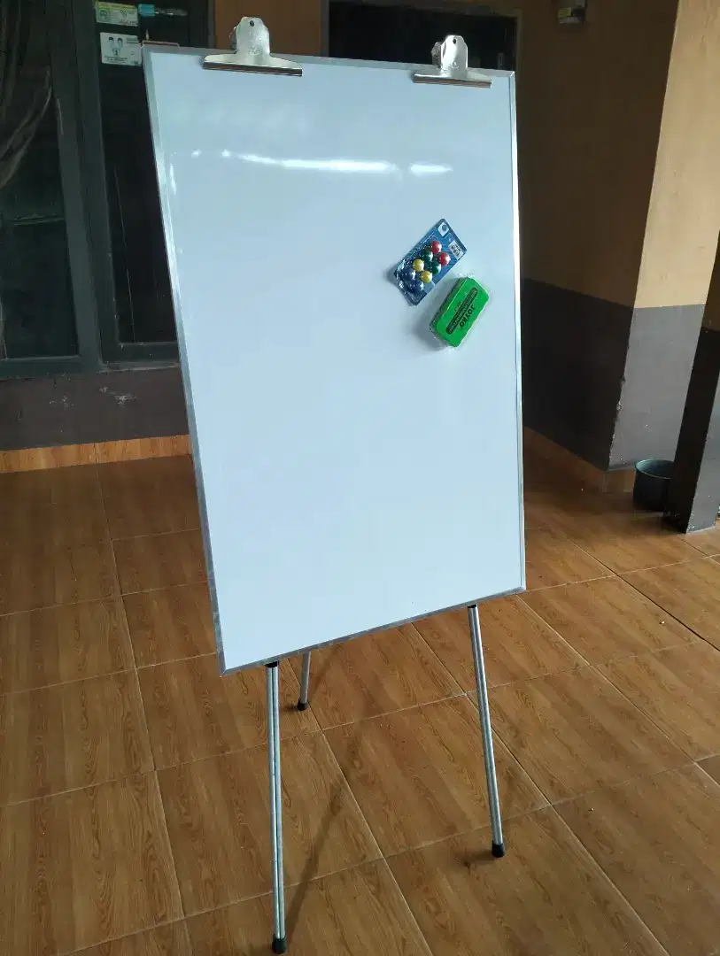 Papan magnet Flipchart