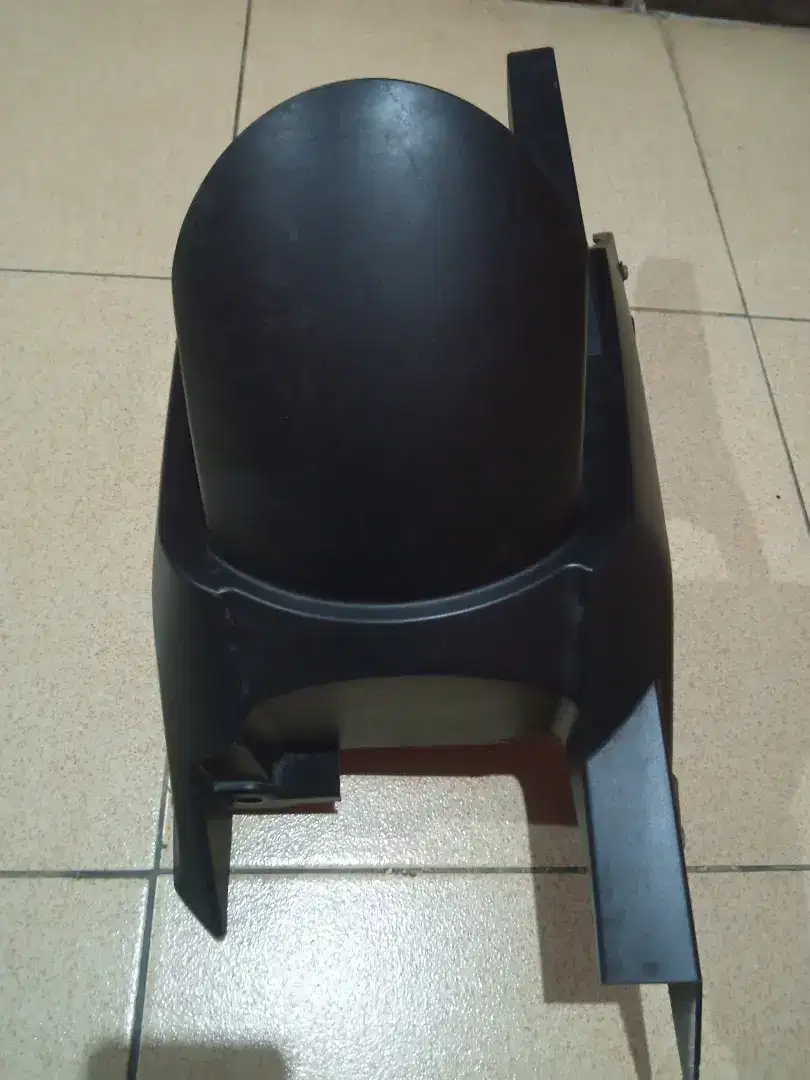 Spakbor belakang tambahan aksesoris
