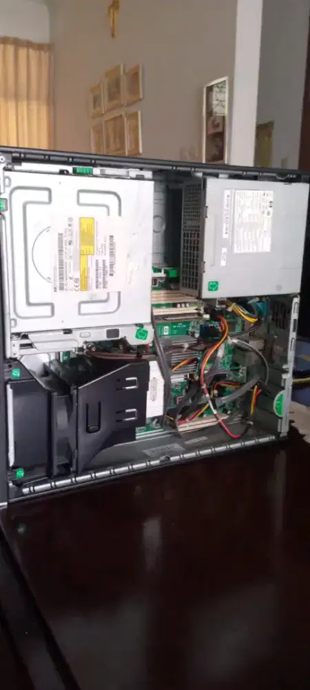 Di cari komputer kondisi rusak