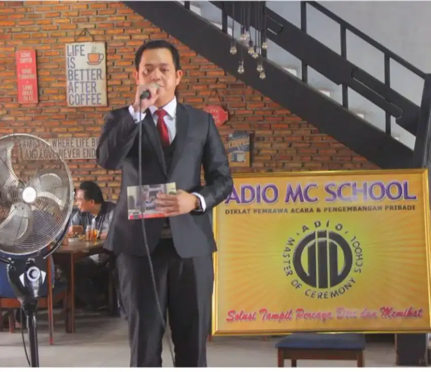 Kursus MC dan  Pengembangan Pribadi ADIO MC SCHOOL