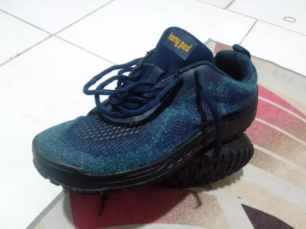Sepatu homy ped