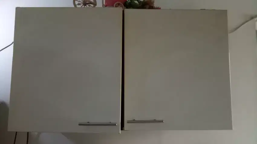 lemari kitchen dua pintu merk informa