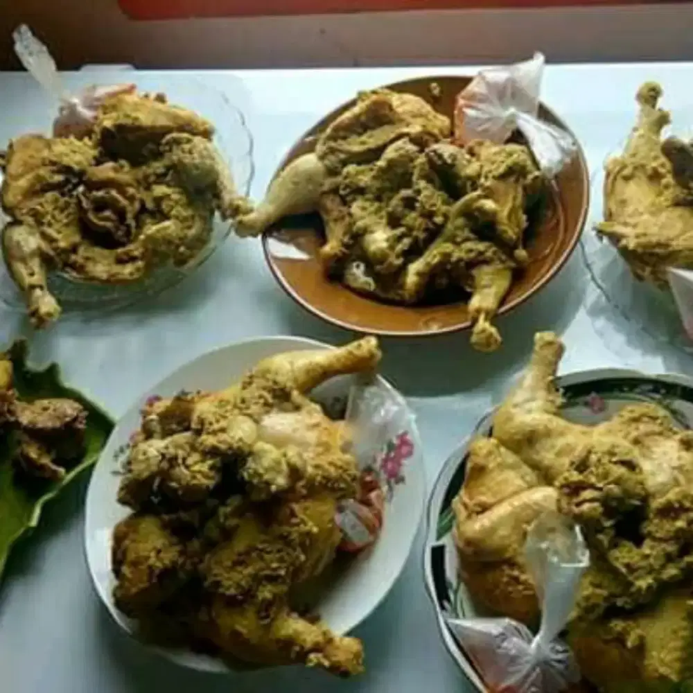(Ayam Rempah Lengkap Isi + Sambal)