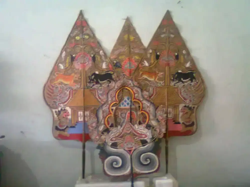 Wayang kulit Surakartan 1 Kotak 285 pcs wayang