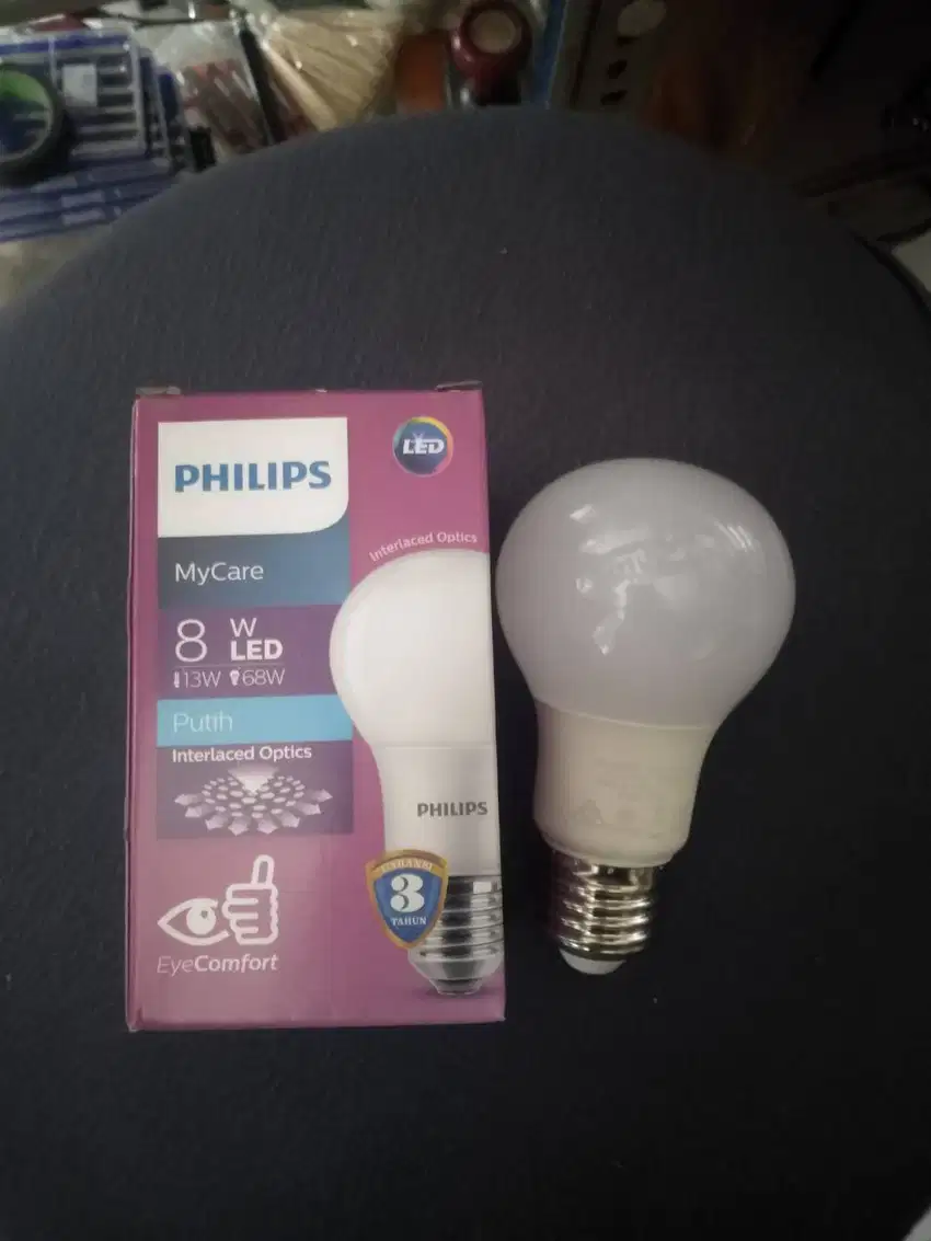 lampu LED Bulb 8 watt Philip