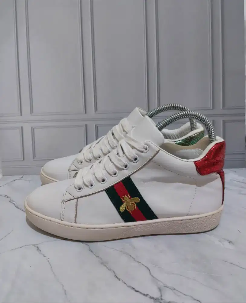 Gucci size 35 second