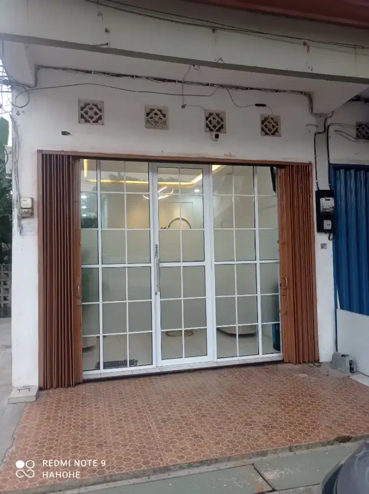 Partisi Kaca Amerika Klasik