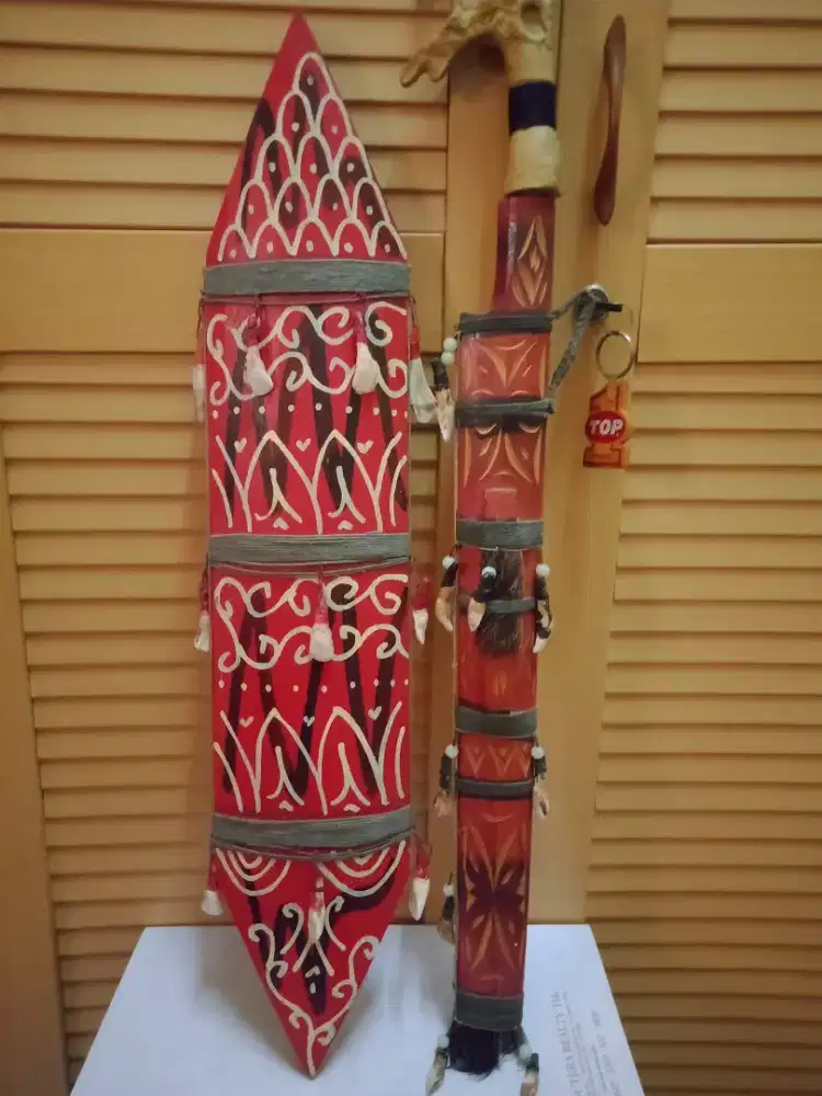 Mandau pajangan / hiasan