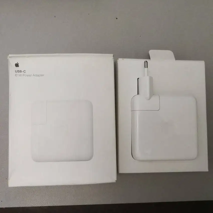 USB-C 61 watt Power Adapter buat Apple Macbook atau gadget type C lain