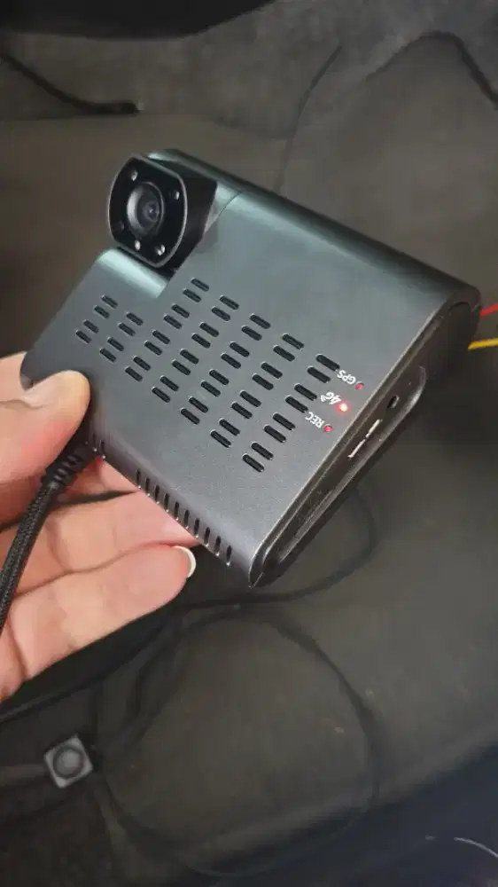Dashcam 4G LTE Azdome C9 (Rusak)