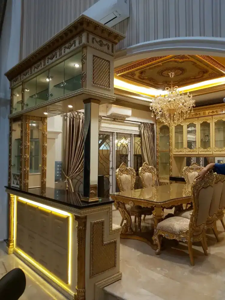 Meja bar klasik cantik