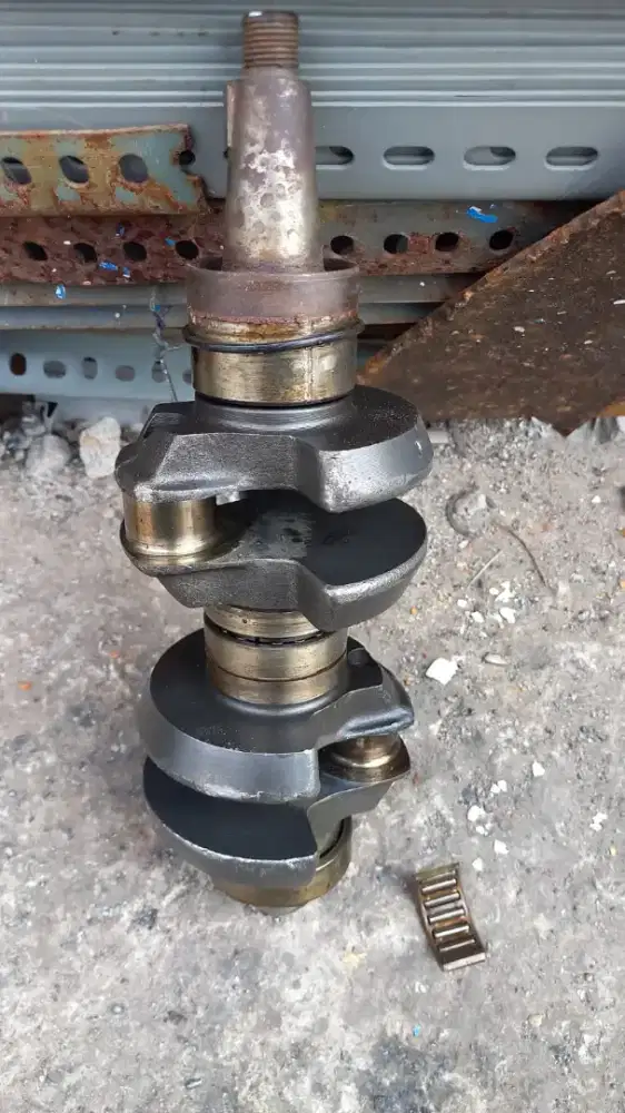 Crankshaft kruk as mesin tempel Johnson 40pk