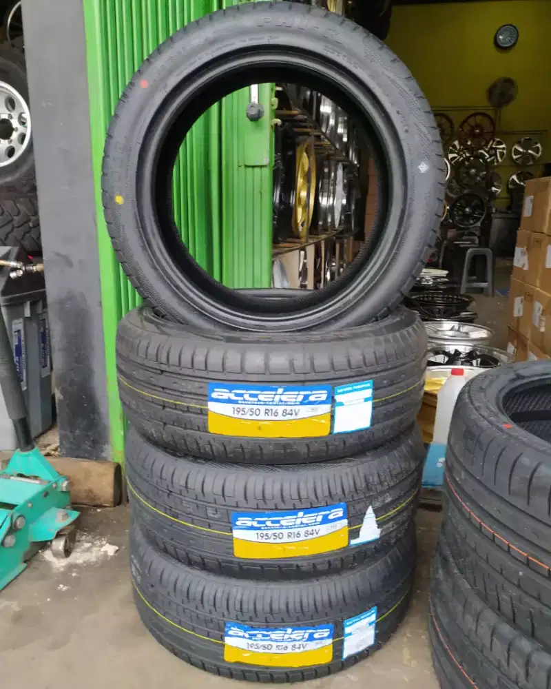 Ban accelera phi 195 50 16