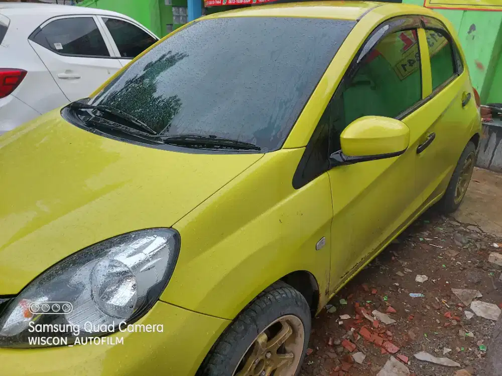 kaca film mobil penolak panas UV