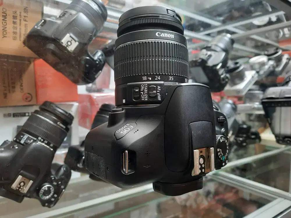Kamera Canon Eos 1300D 18-55 mm IS Like new