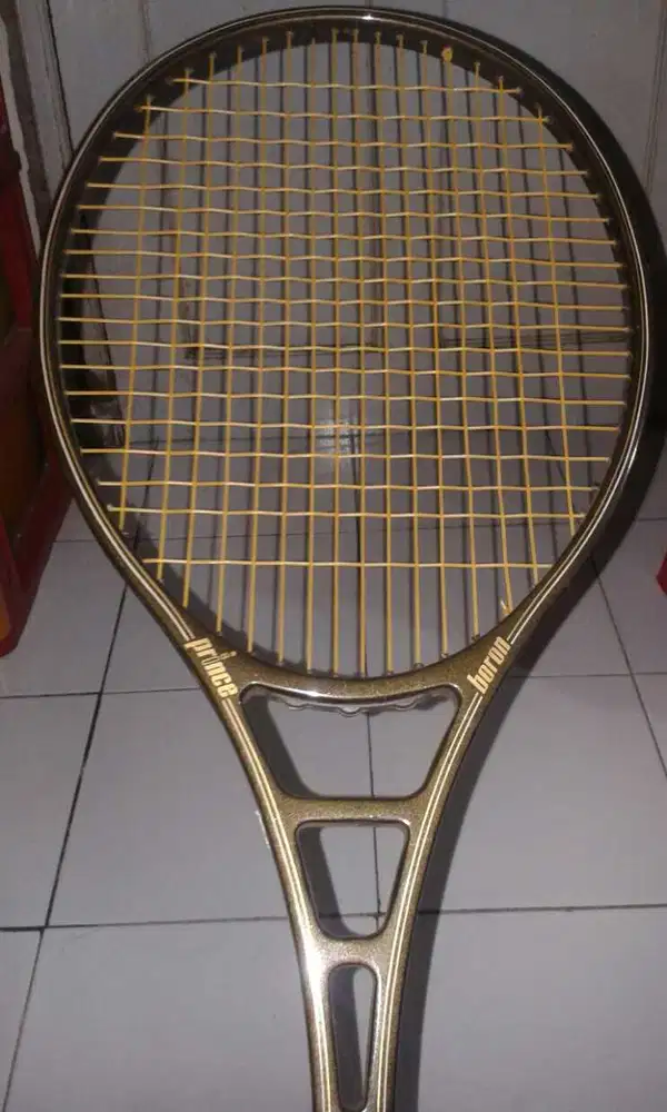 Raket Tenis Vintage Legendaris Prince Boron