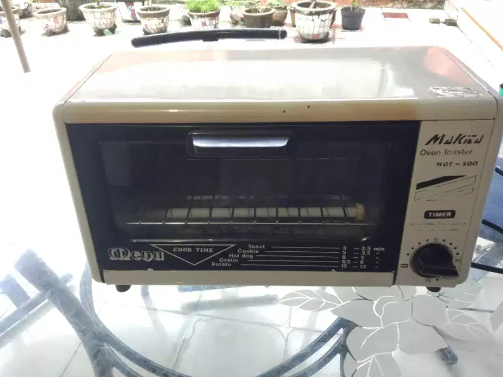 Oven toaster makita