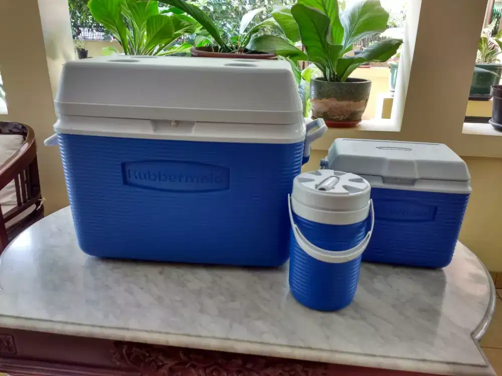 RubberMaid ice Box /Tempat minuman