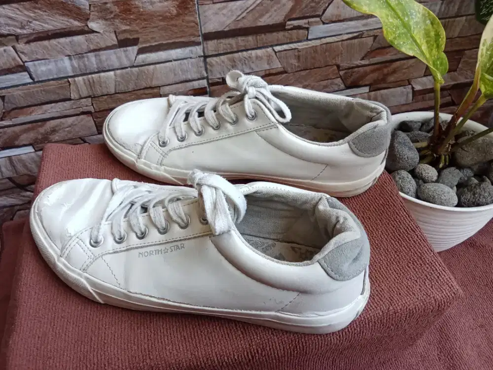 Dijual Sepatu North Star ORI warna putih