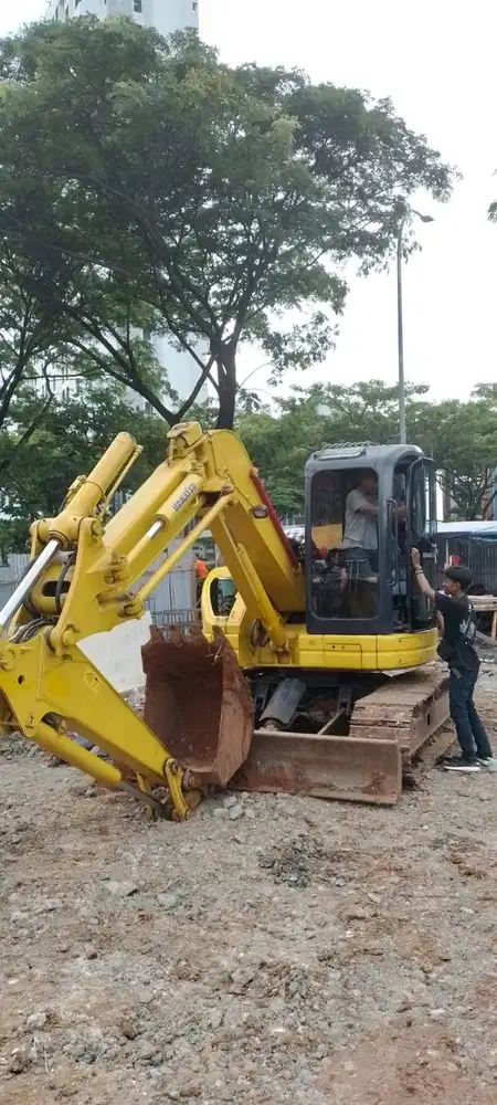 BEKO KECIL SEDIA EXCAVATOR PC75 SANY READY VIBRO 12 TON KHUSUS JAKARTA