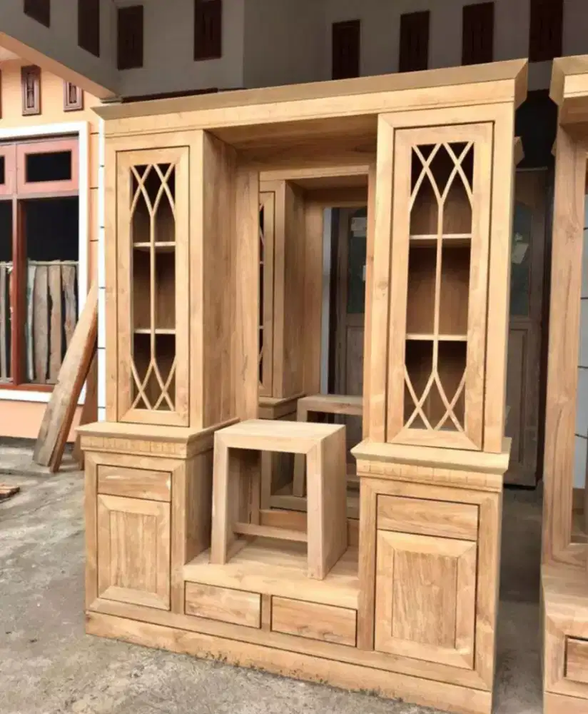 Lemari hias minimalis kayu jati