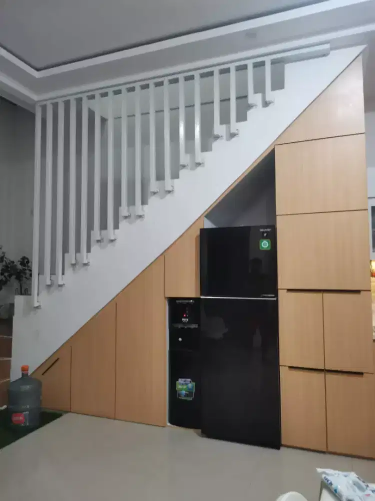 Lemari bawah tangga big size