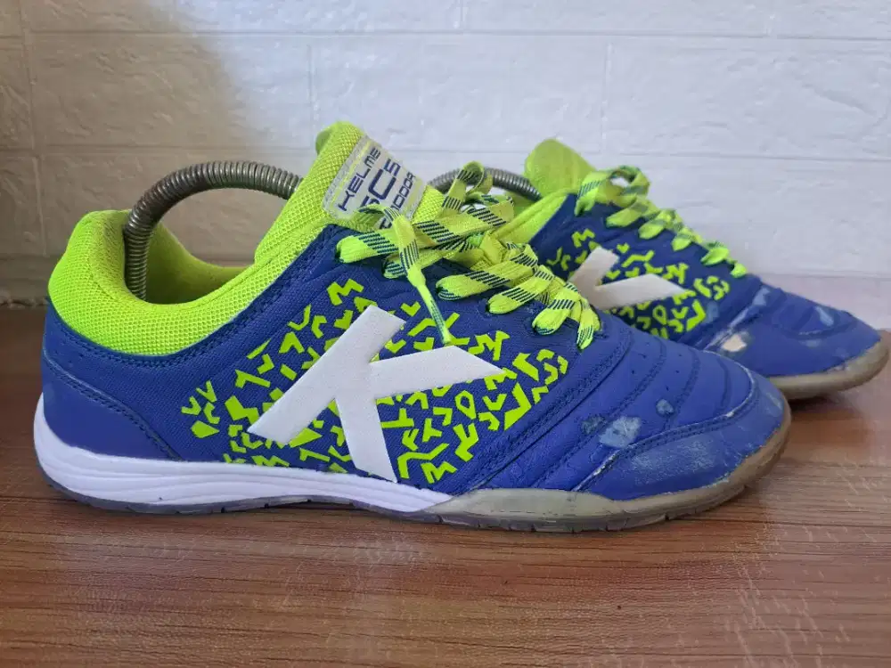 Sepatu futsal hot sale kelme