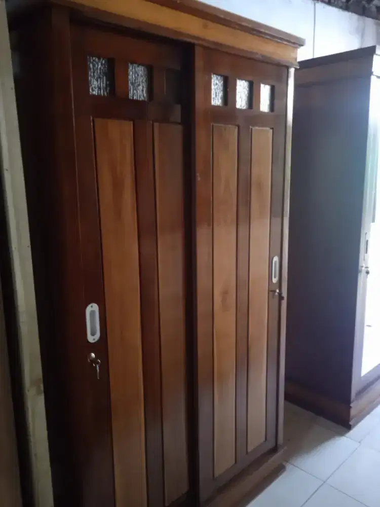 Lemari jati murah