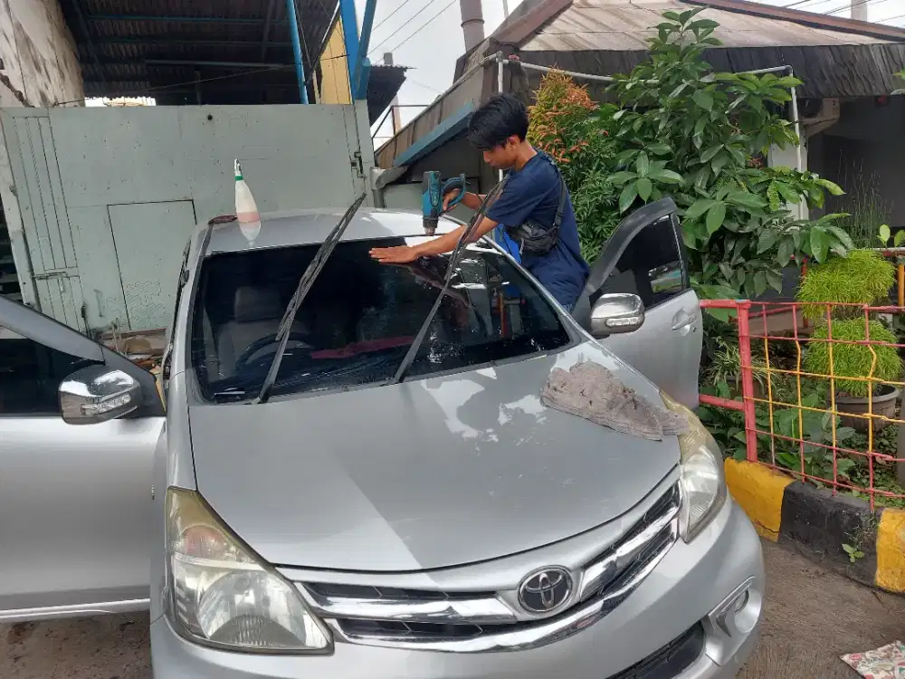 pasang kaca film mobil panggilan