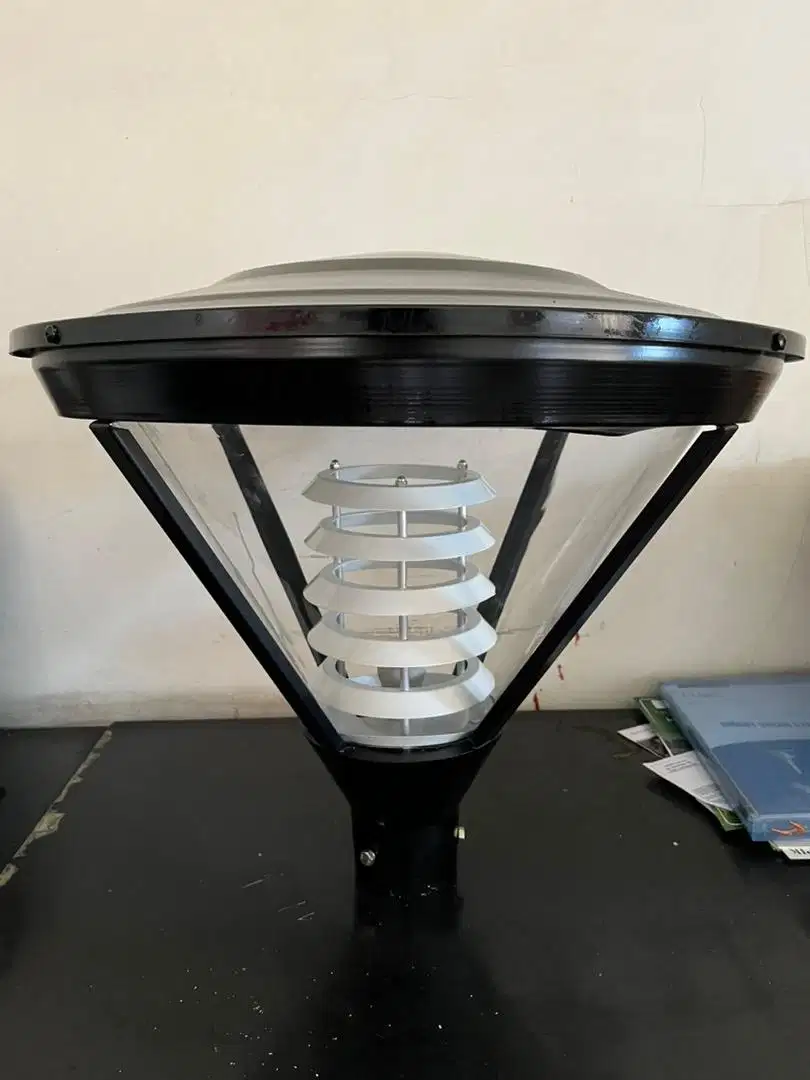 Kap Lampu Taman E27/LED Bulb