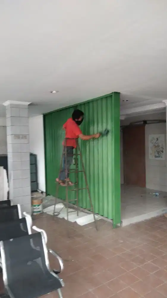 Polding gate rolling door