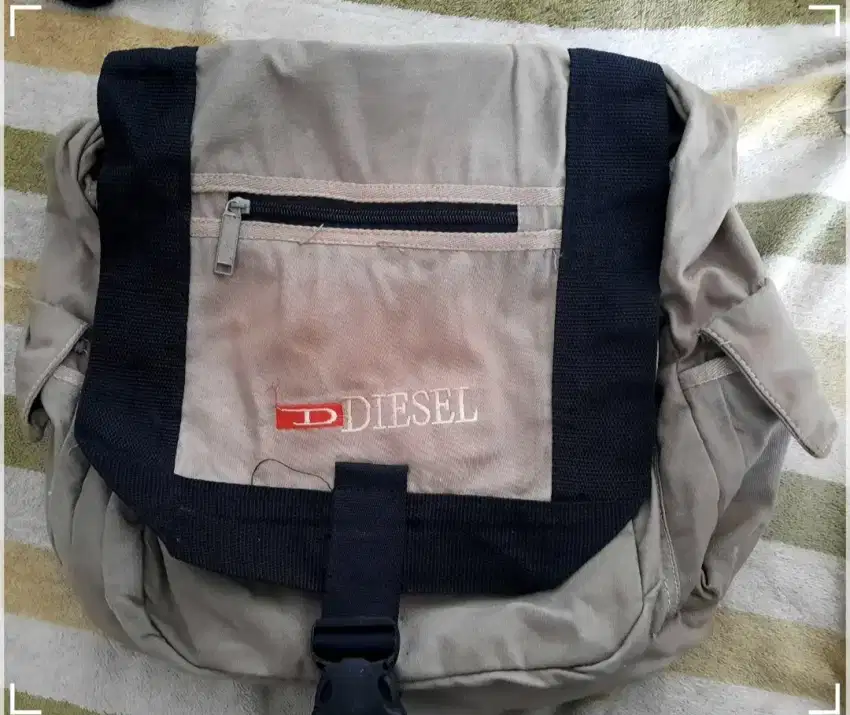 Tas selempang diesel