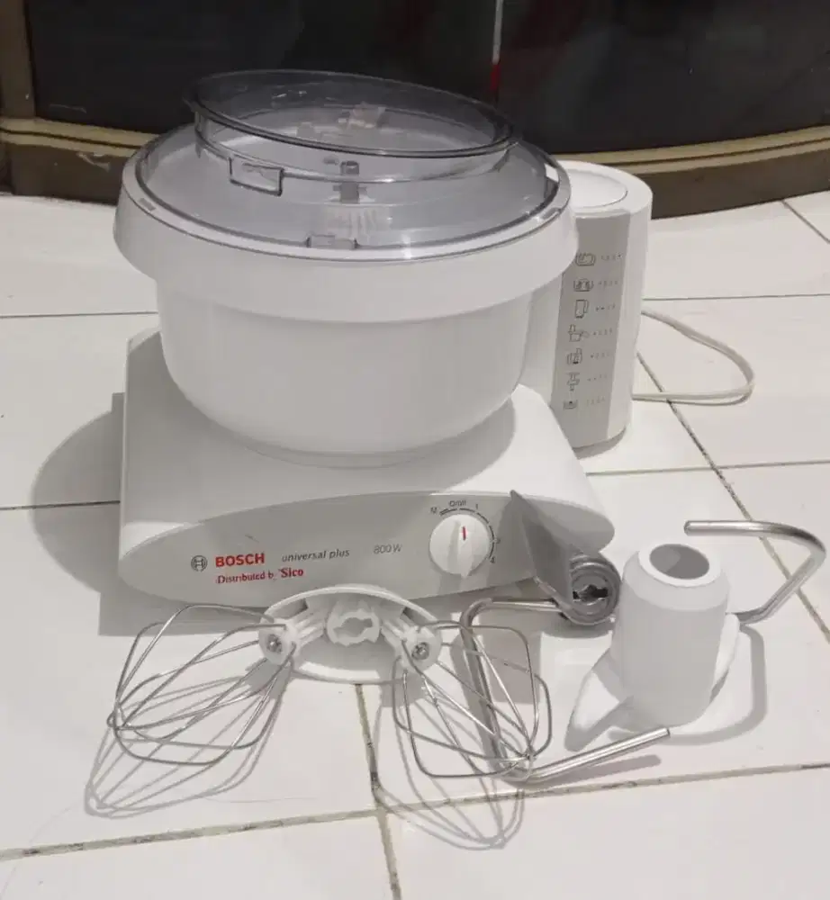 Mixer Bosch Universal MUM 6 N11