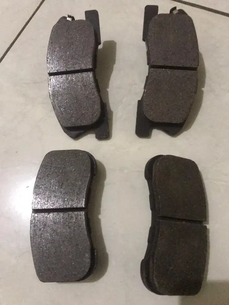 Kanvas rem depan ayla matik