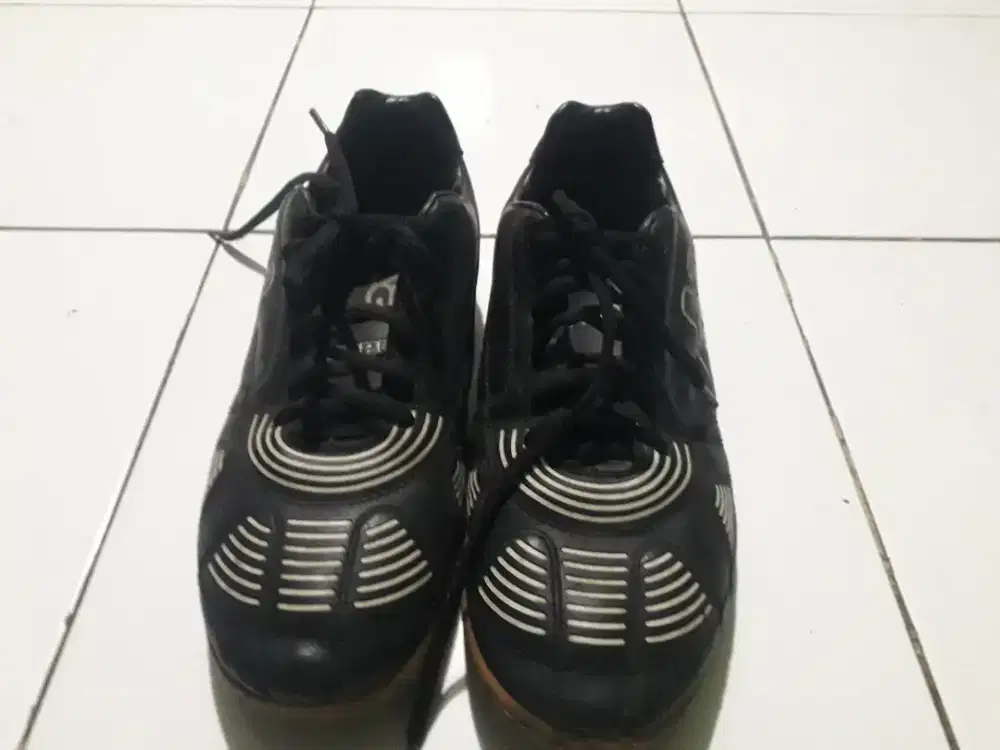 Sepatu futsal kappa 40