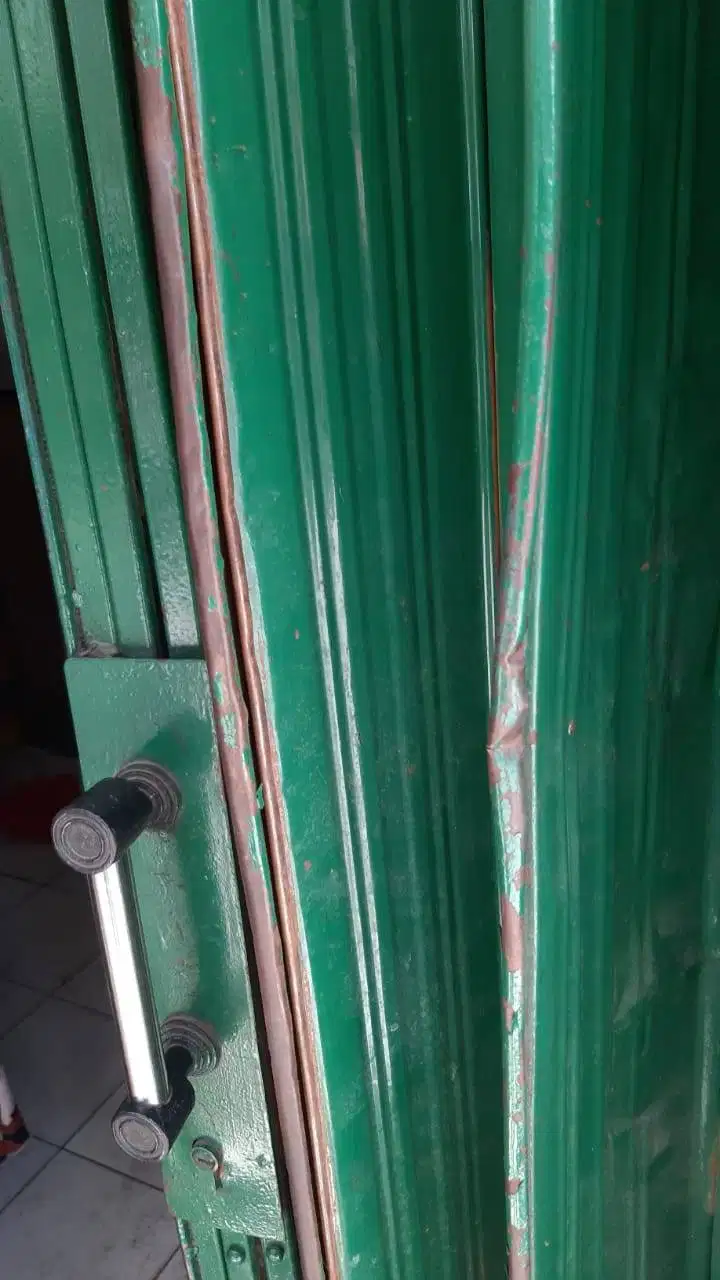 Folding gate Rusak Jakarta