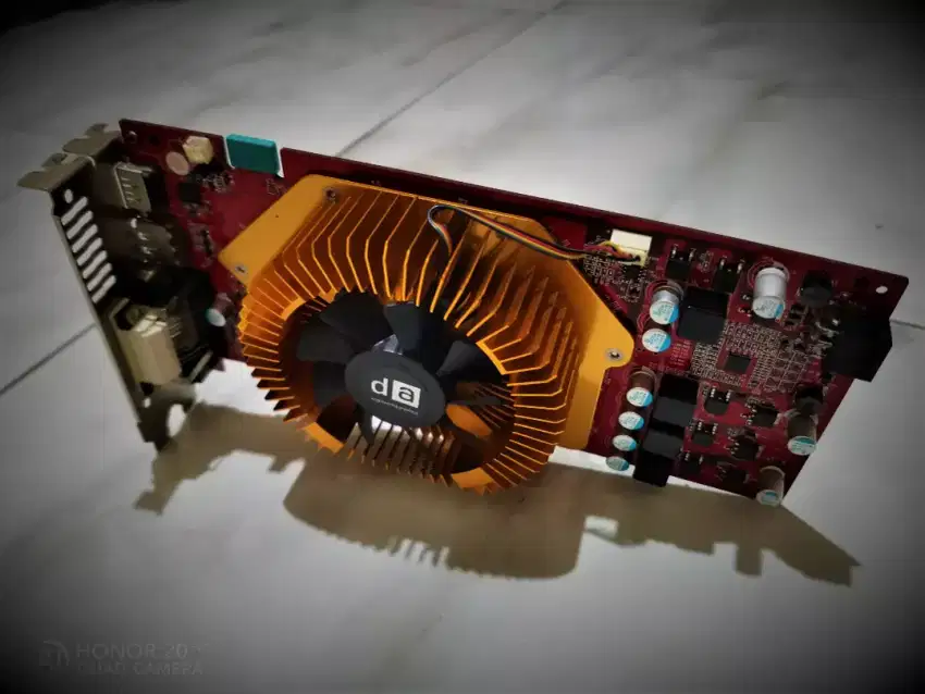 ISTIMEWA GeForce SONIC 9600GT 0,5 GB GDDR3 256 Bit Tweak PERFOMANCE