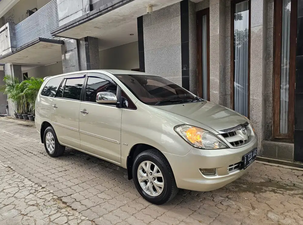 Innova 2. Тойота иннова 2015. Toyota kijang. Innova 2. Toyota innova 2.
