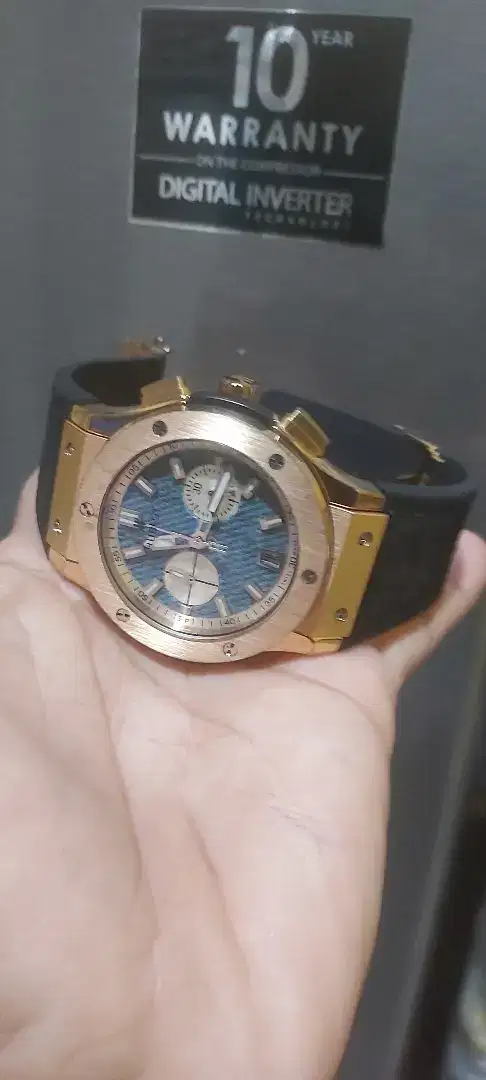 Hublot Geneve rose gold dial blue Levis