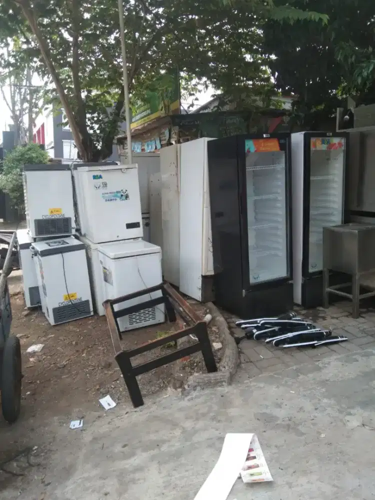 Jual beli shoces dan friser