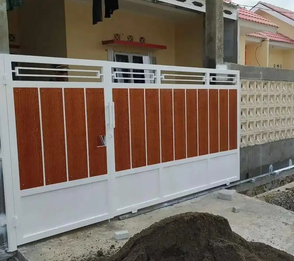 Pintu pagar gerbang garasi. Kanopi baja ringan. Kanopi besi galvanis