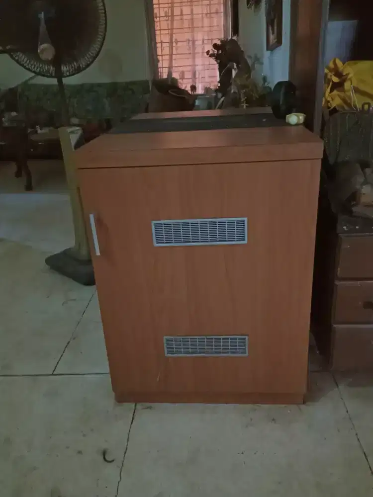 Meja lipat + lemari kayu