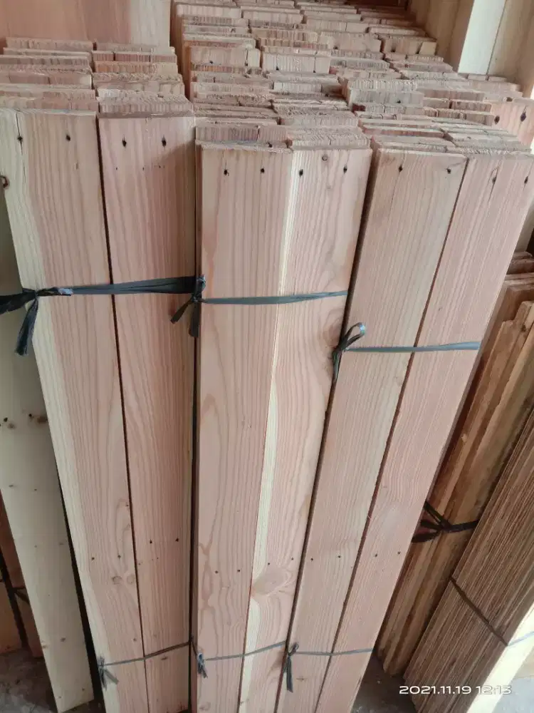 Kayu jati Belanda serut