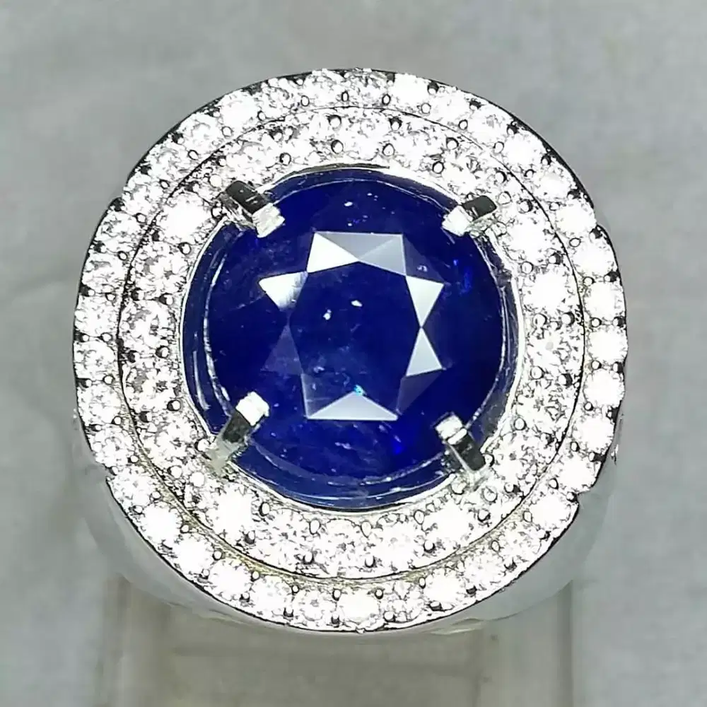 Sim to Royal Blue Sapphire Ceylon 6,42 crt
