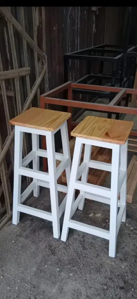 Bangku tinggi meja bar dari kayu jati belanda