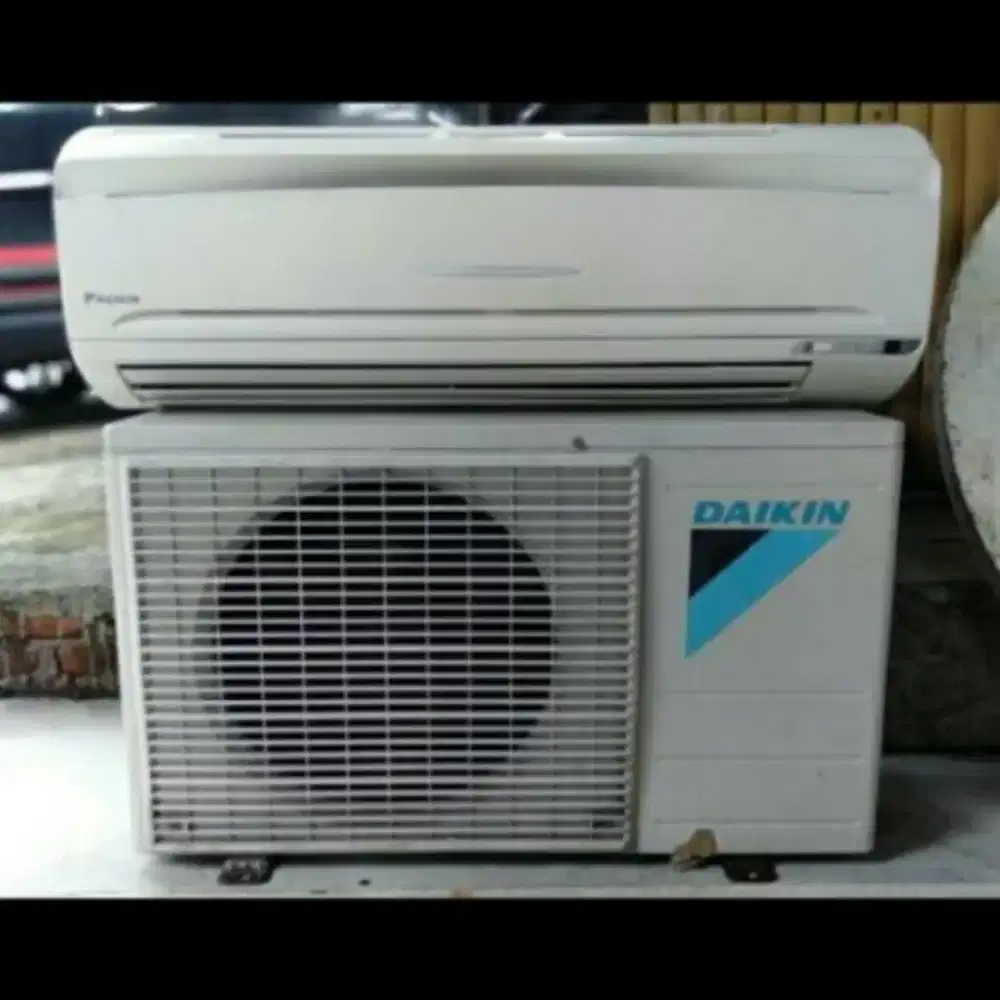 AC daikin 1/2 pk orisinil dingin nyess bergaransi !!!