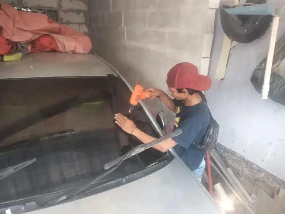 kaca film untuk mobil dan jendela rumah atau gedung