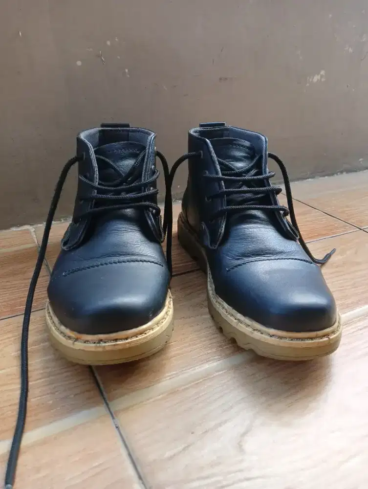 Sepatu boots Donatelo