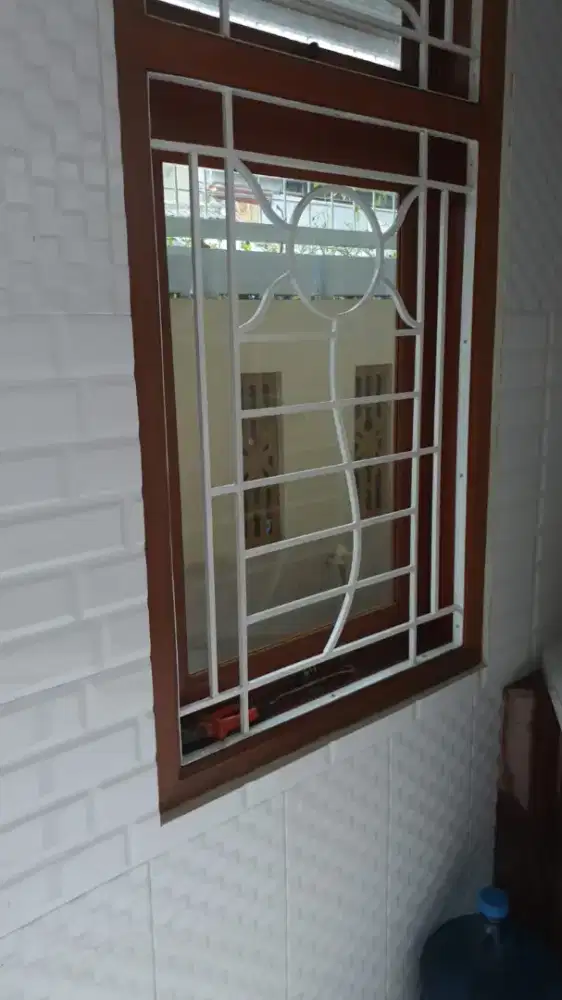 Tralis jendela minimalis...